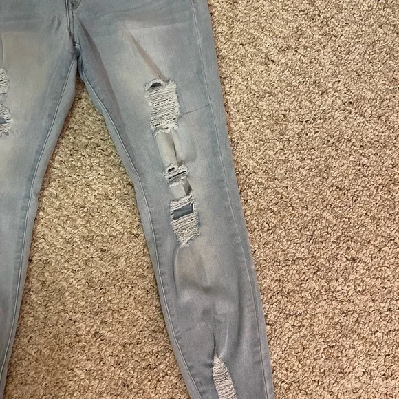 Refuge ripped light washed jeans - Picture 2 of 5